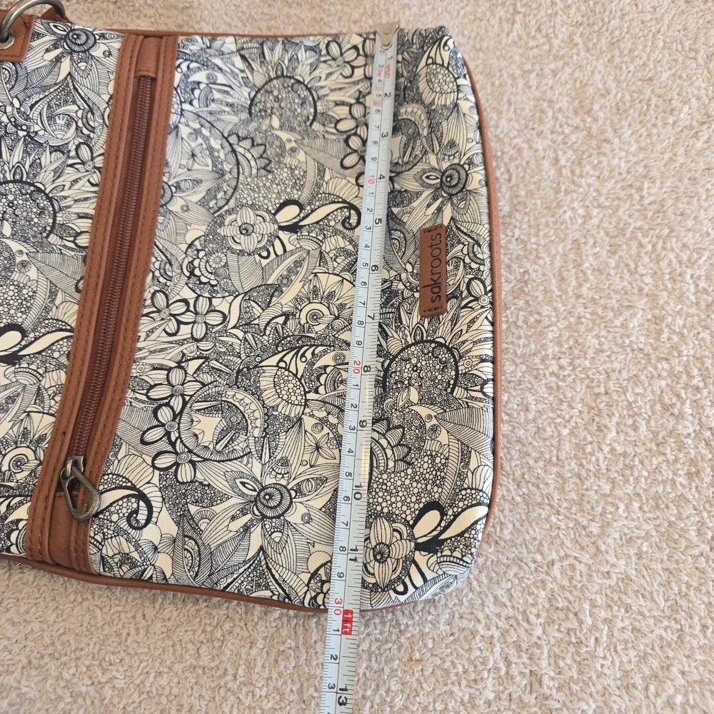 Sakroots Artist Circle Flat Crossbody Navy Spirit Desert Print Floral Purse‎ Bag